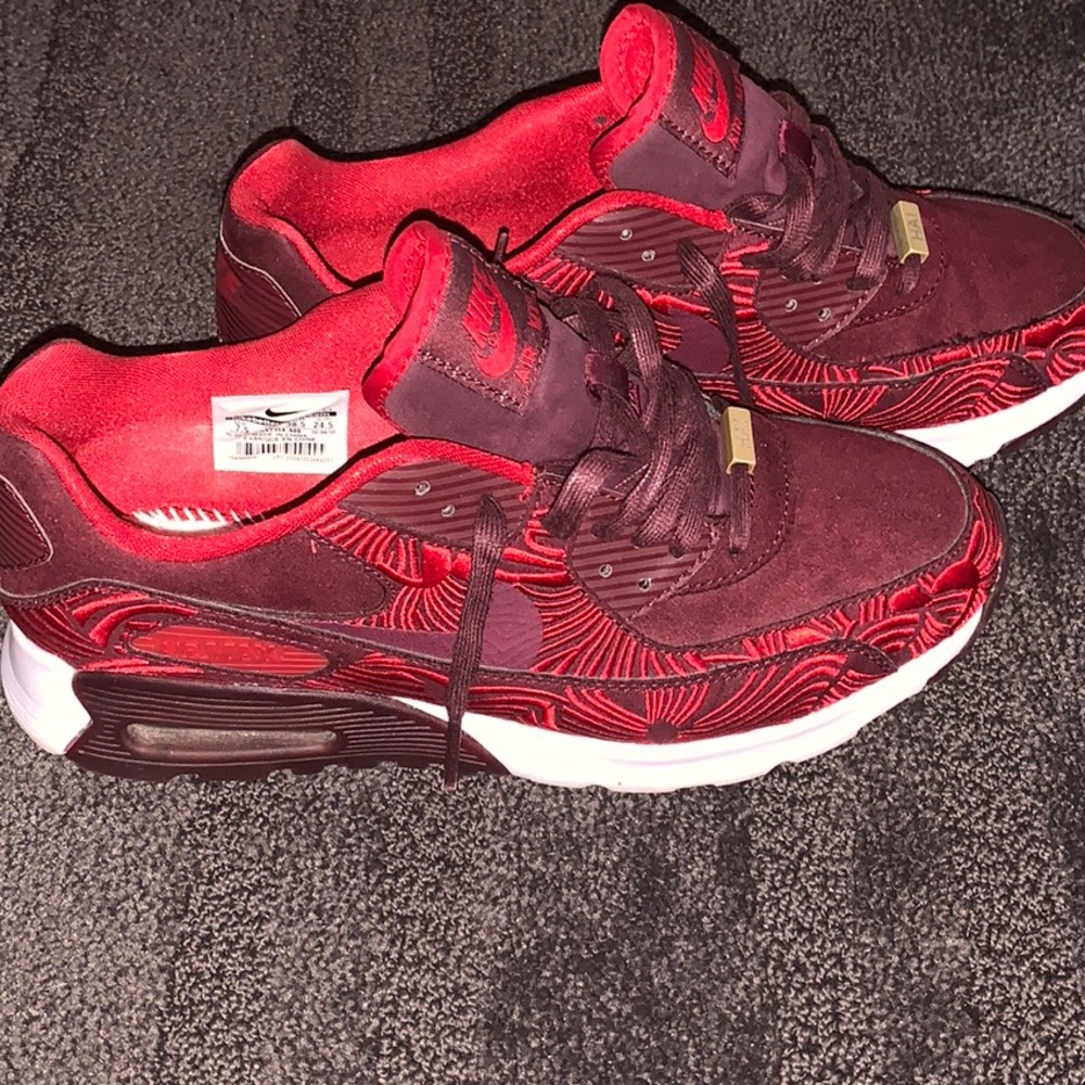 Nike Womens Air Max 90